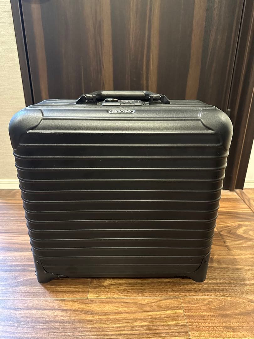 RIMOWA SALSA 黒　リモワ サルサ 25L 廃盤2輪キャリーケース
