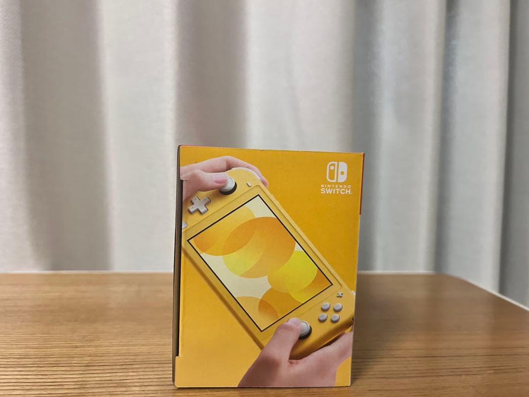 Nintendo Switch lite 本体 イエロー スイッチライト