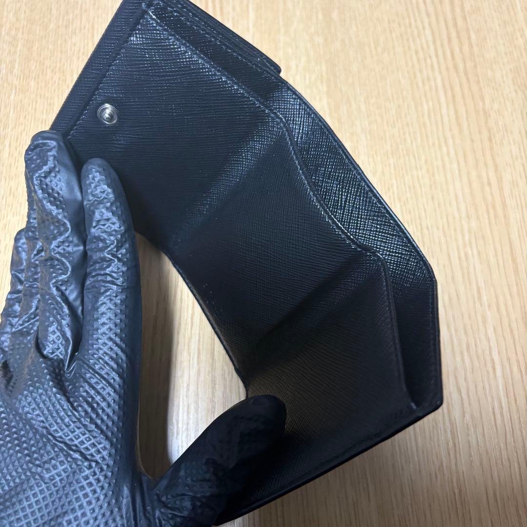 PRADA サフィアーノトライアングル コンパクトウォレット