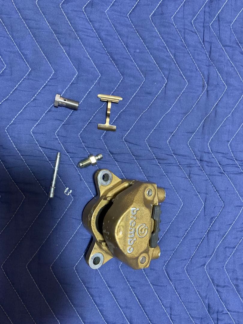 brembo 旧カニ　赤パット付き