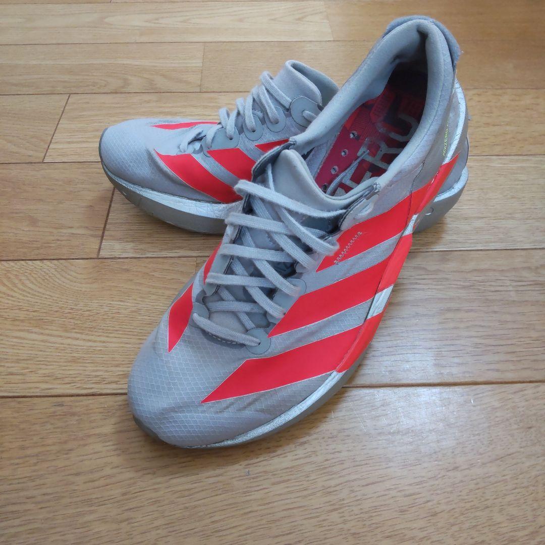 adidas スパイクシューズ グレー/レッド