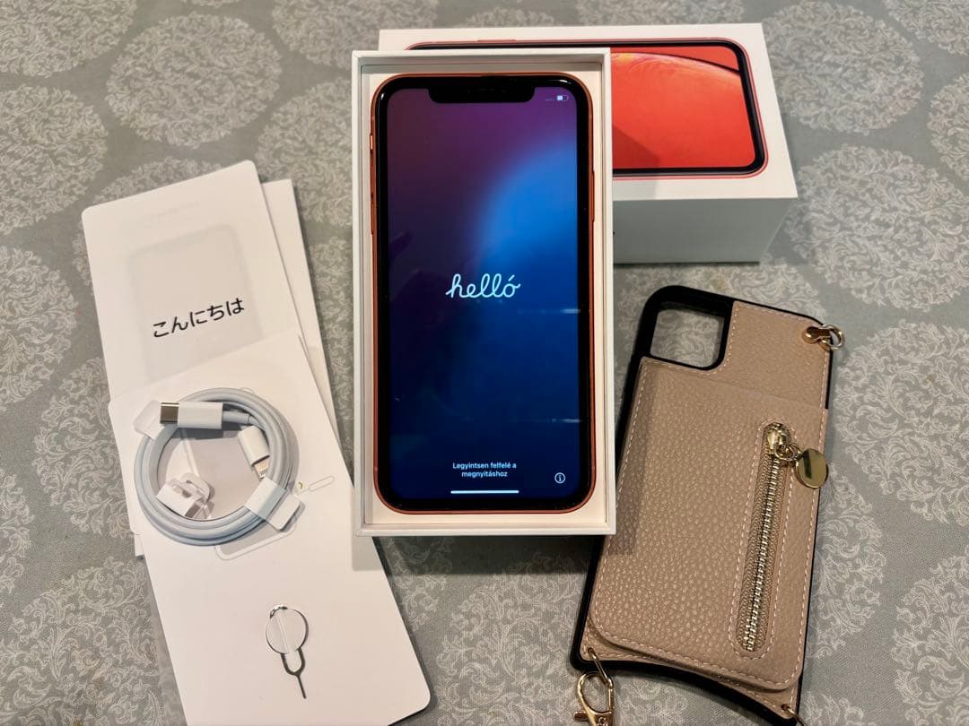 iPhone XR Coral 128GB バッテリー81% SIMフリー