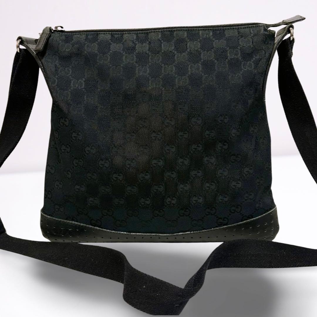 【正規品】グッチ GUCCI GGキャンバス メッセンジャーバッグ 黒 男女兼用