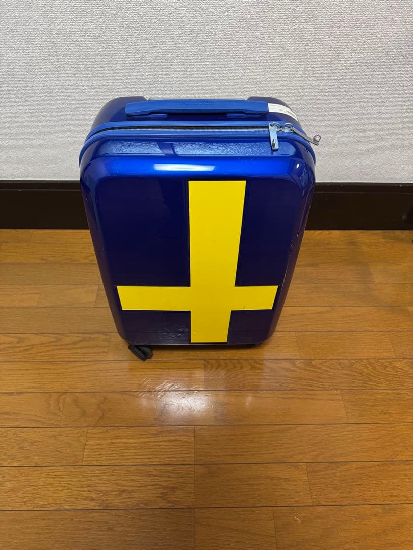イノベーター　38L サーフブルー×イエロー　4輪　スーツケース