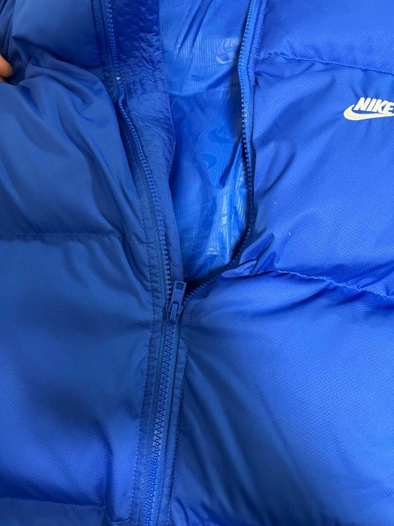 Nike ダウンジャケット 青