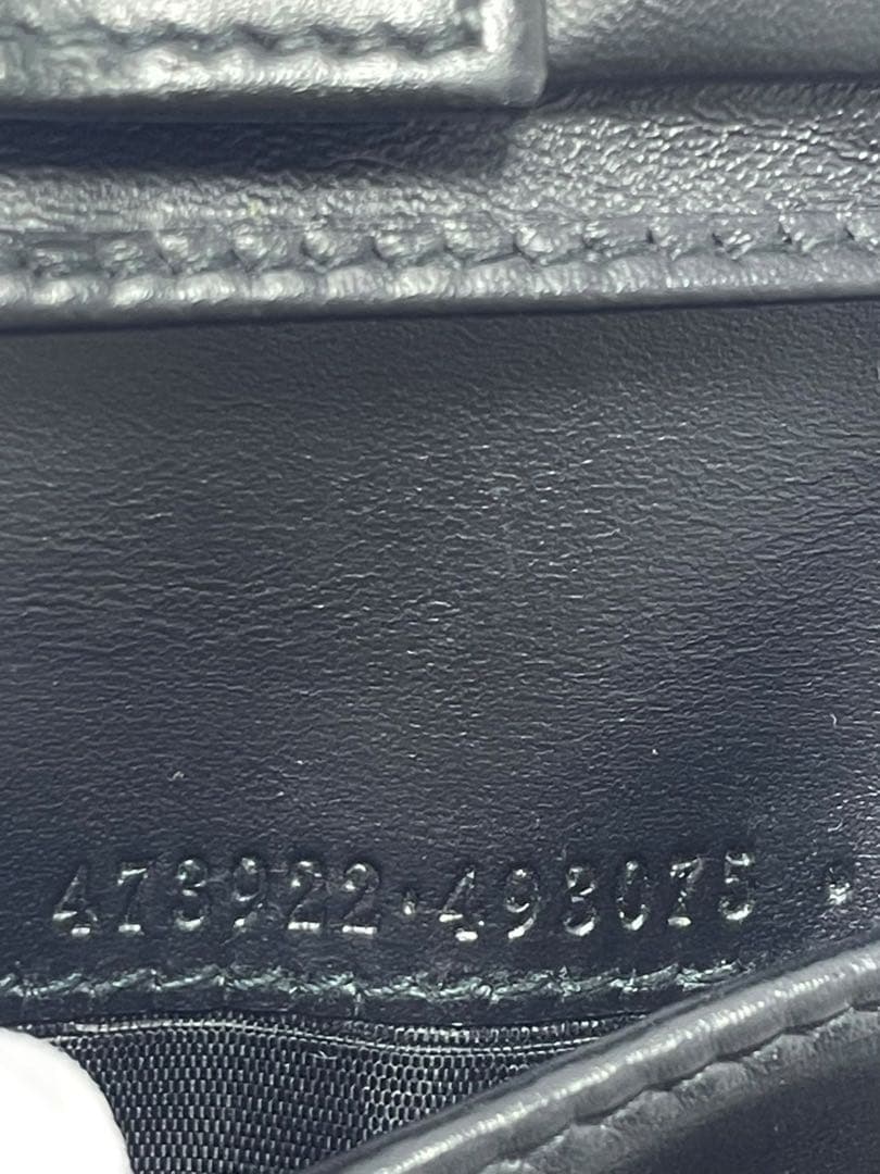 GUCCI グッチ GGシマレザー ドリアン 二つ折り財布 ブラック