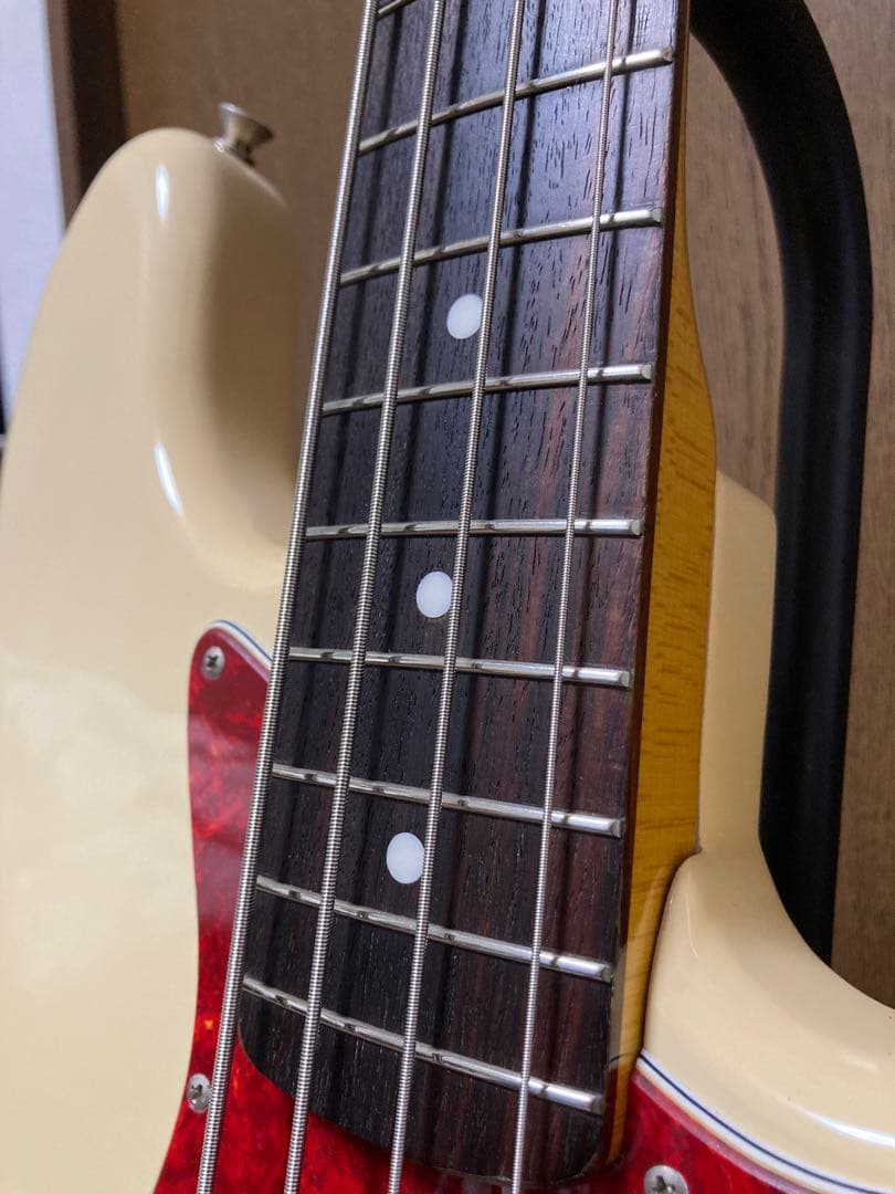 ベース Fender Japan JB62-58