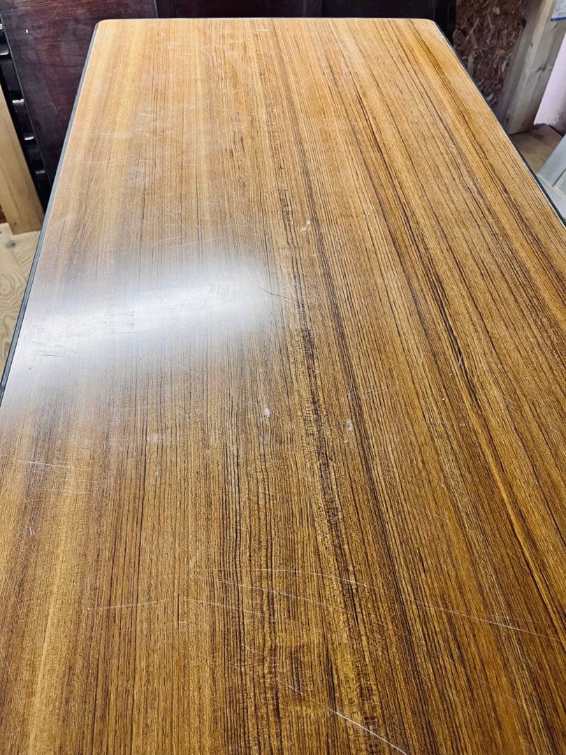 会議・オフィス用の机　HOUTOKU フレクター（平行スタックタイプ）