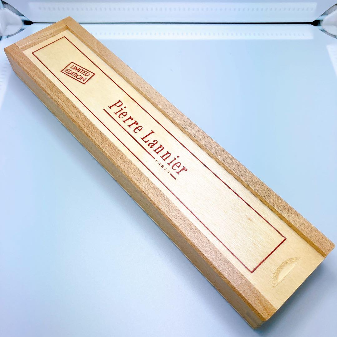 549 ピエールラニエ　オオハシドリ　世界限定　ラウンド　腕時計　希少