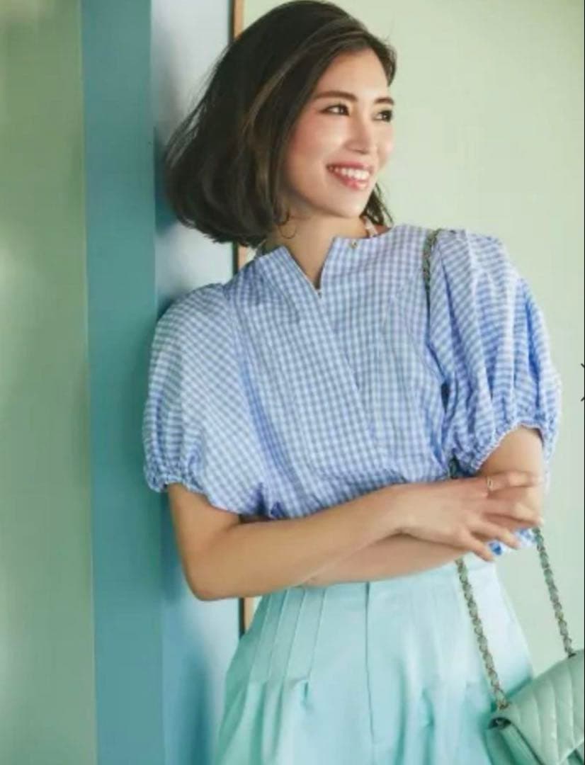 セブンテンバイミホカワヒト/ギンガムチェックギャザースリーブブラウス