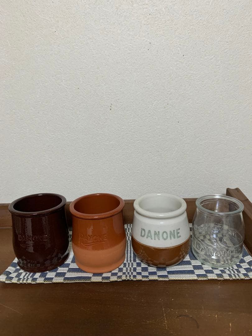 フランスアンティークDANONEヨーグルトポット4個　陶器　ガラス　テラコッタ