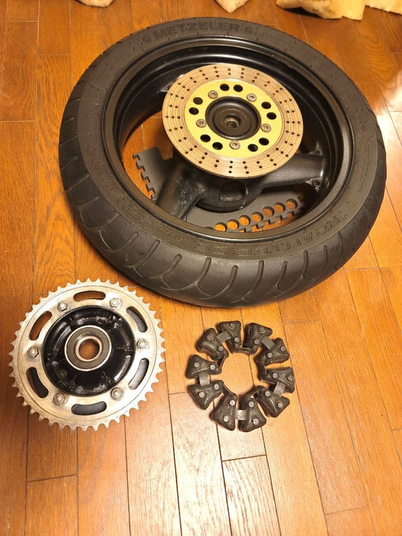 ZRX1100ホイールタイヤディスクハブ　ハブダンパー　スプロケット