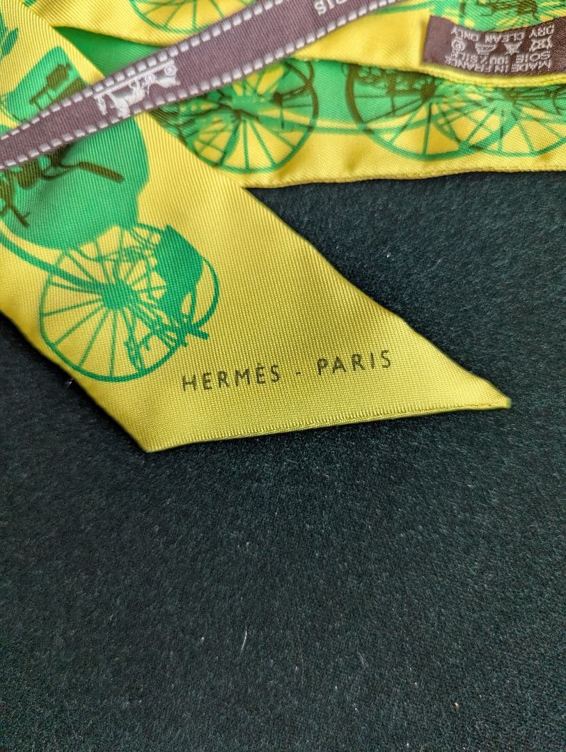 HERMES 馬車プリント スカーフ
