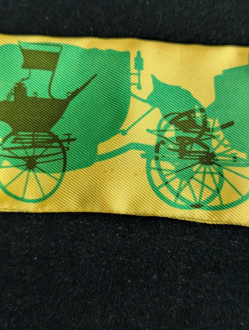HERMES 馬車プリント スカーフ