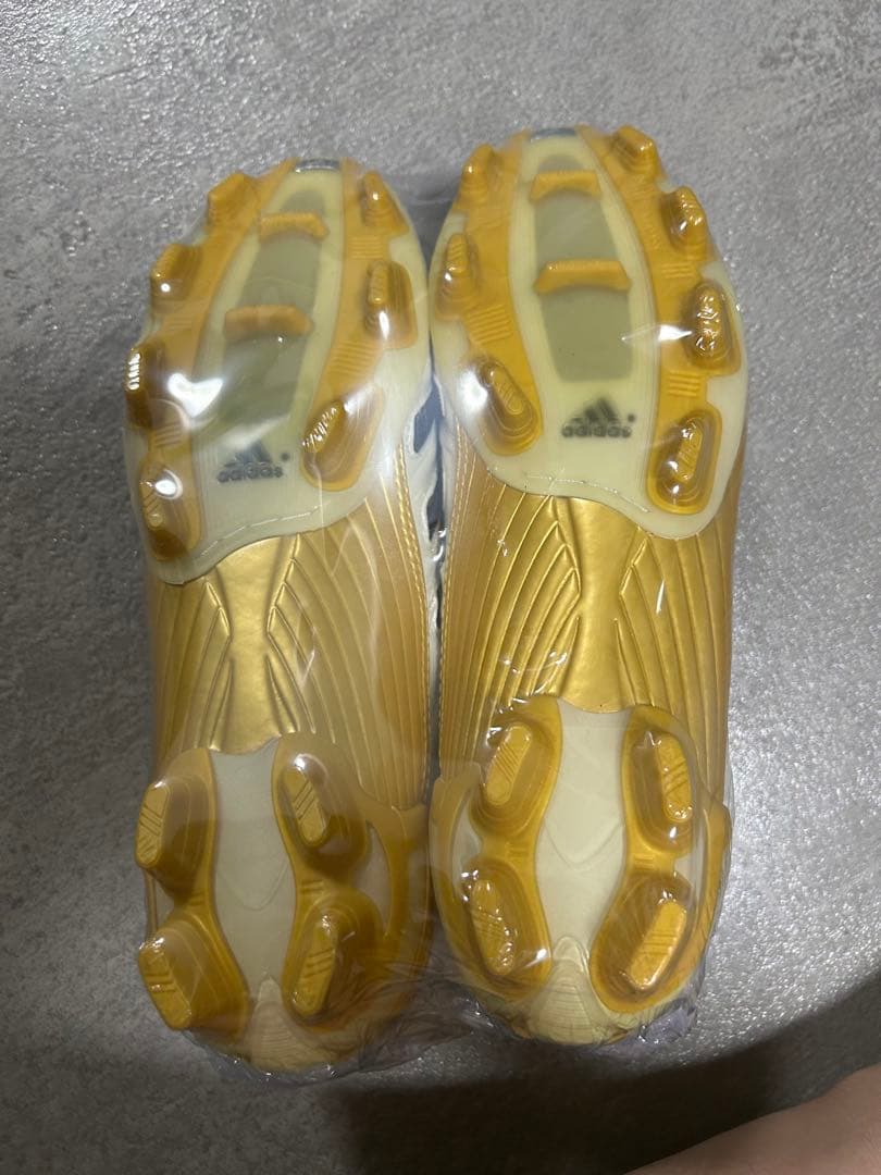 adidas サッカーシューズ ホワイト/ゴールド　25.5センチ