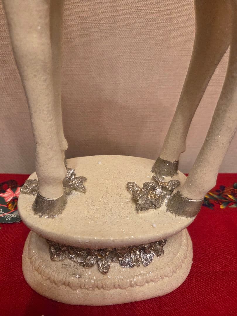 クリスマス　トナカイ ホワイト鹿の置物　2体　LEDライト付