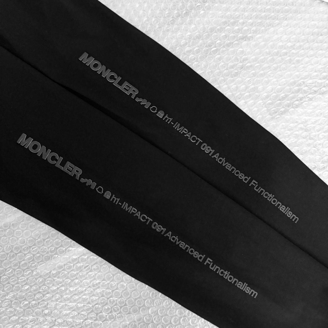 【高級モデル☆ラバーロゴ☆アームデザイン】モンクレール ロンT 長袖 入手困難