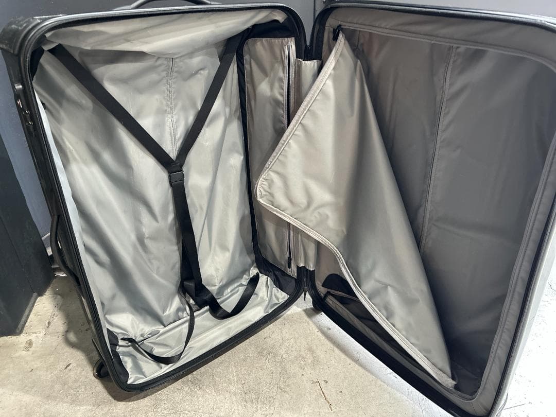 TUMI / トゥミ｜カーボンスーツケース｜カーボン製｜118 L　7泊以上