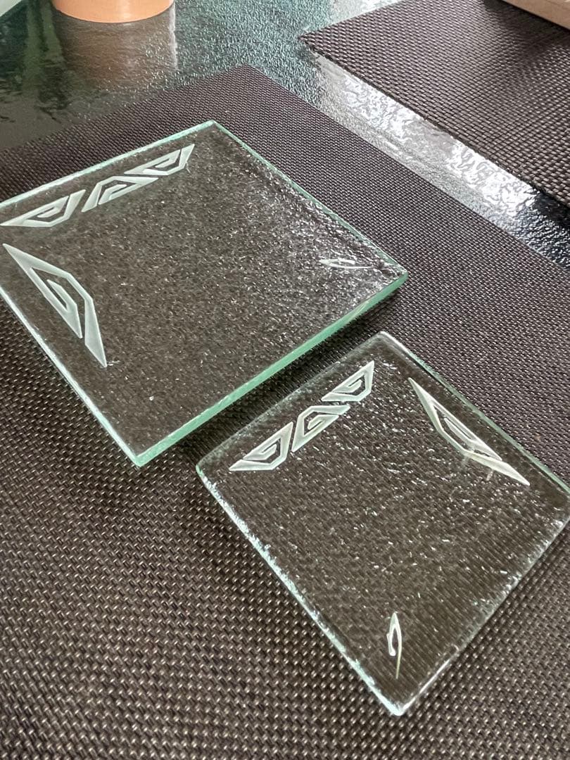 ナガールのガラスの皿