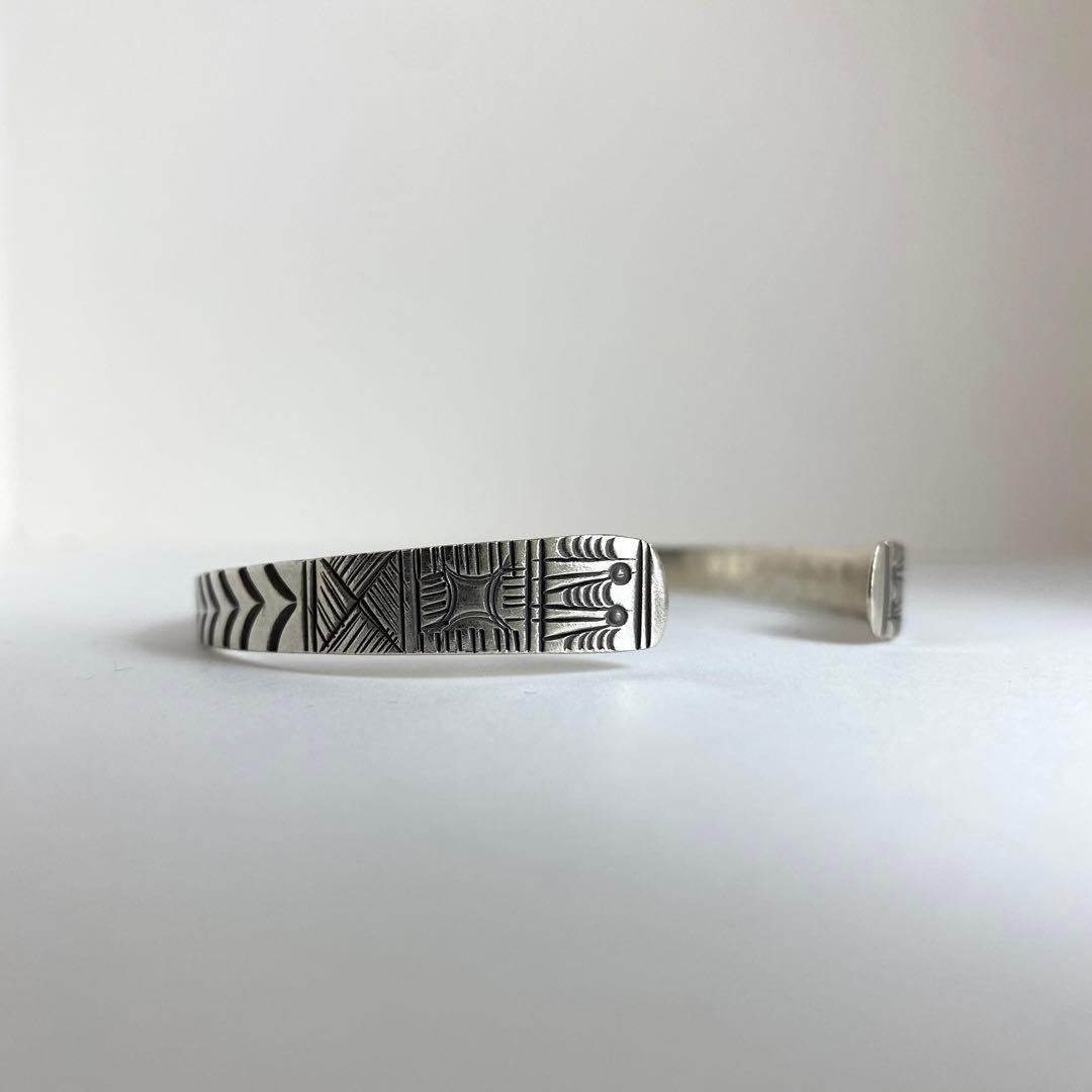 1002 カレン　シルバー　バングル　ブレスレット　ハンドメイド　布袋付　925