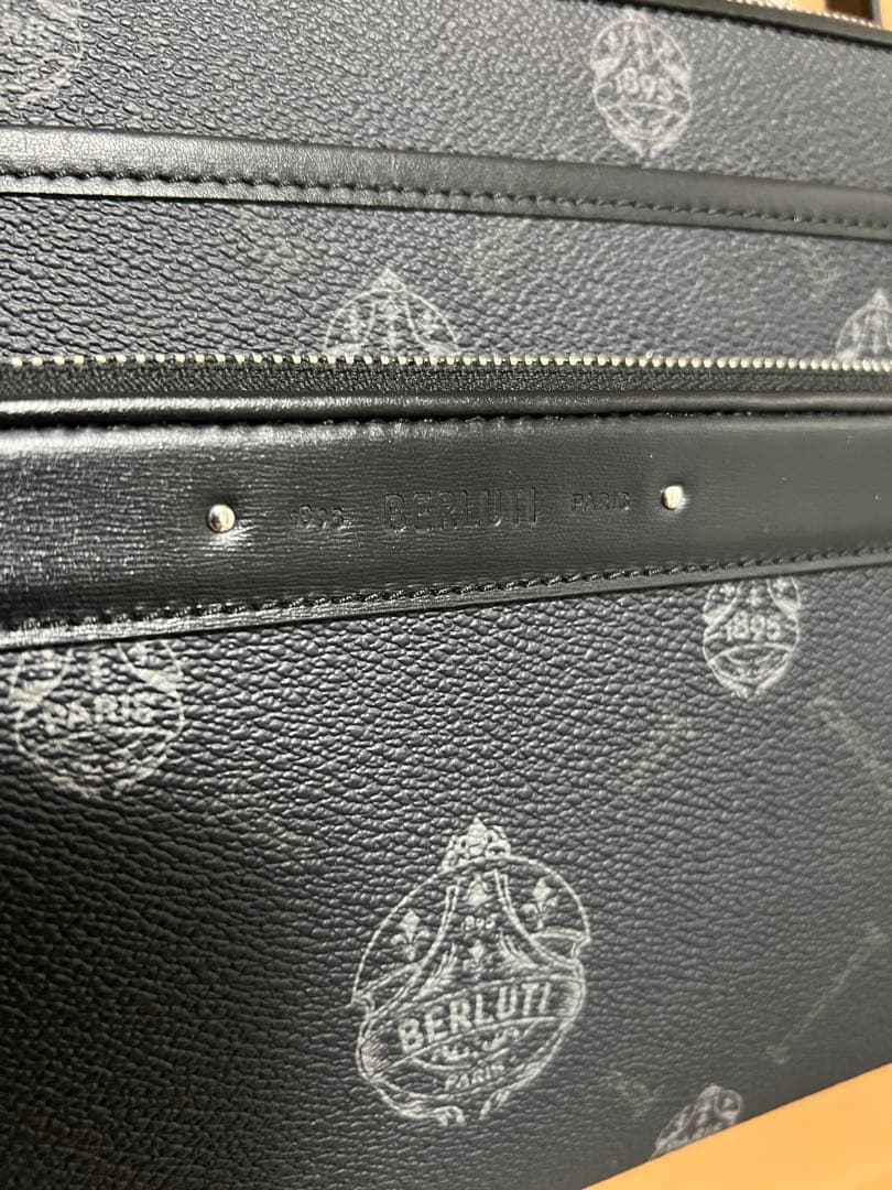 バッグ BERLUTI MILES Monogram Shoulder Bag