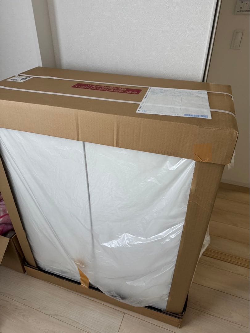 ホワイト 食器棚　新品 未開封