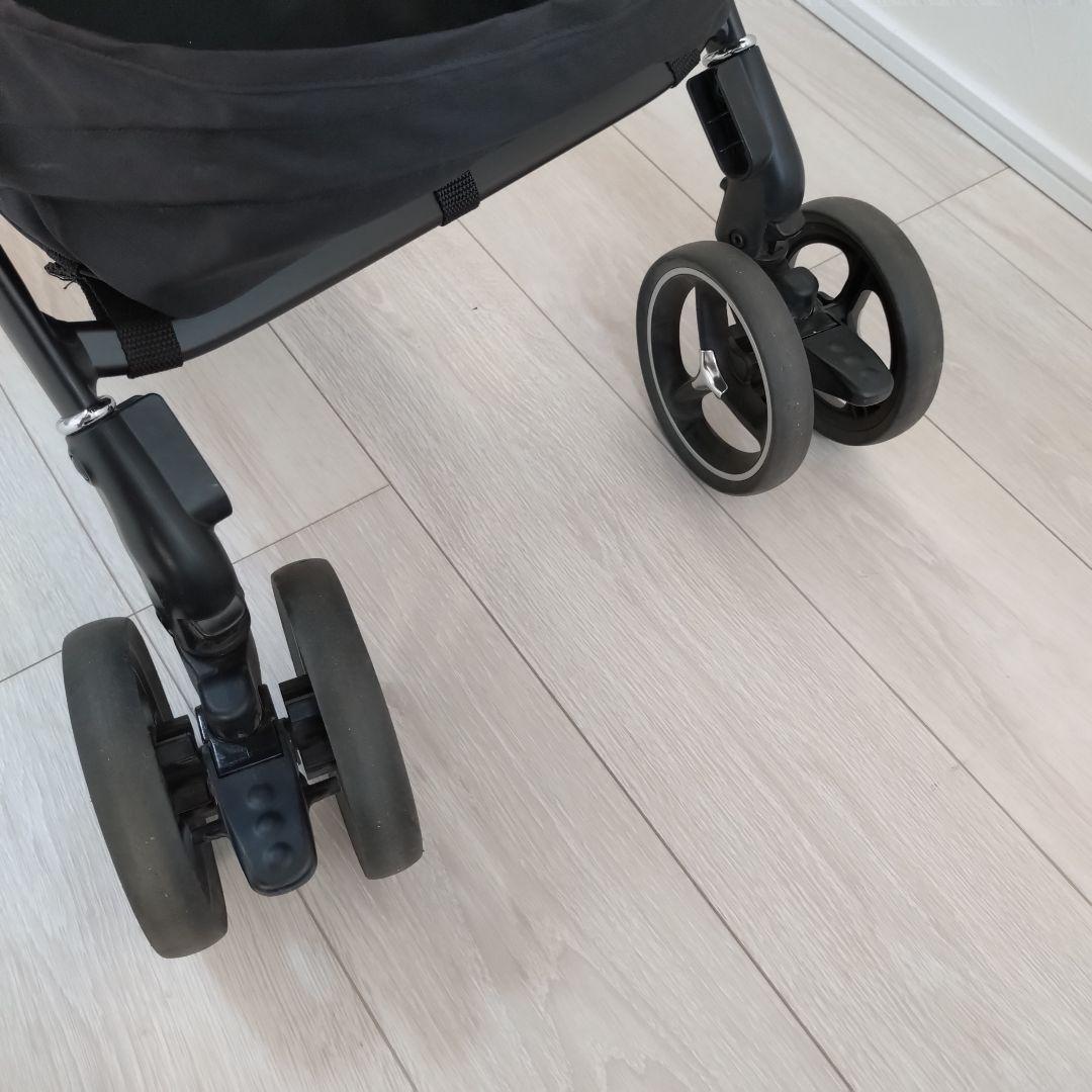 Apricaアップリカ　ベビーカー　ラクーナクッションフリー