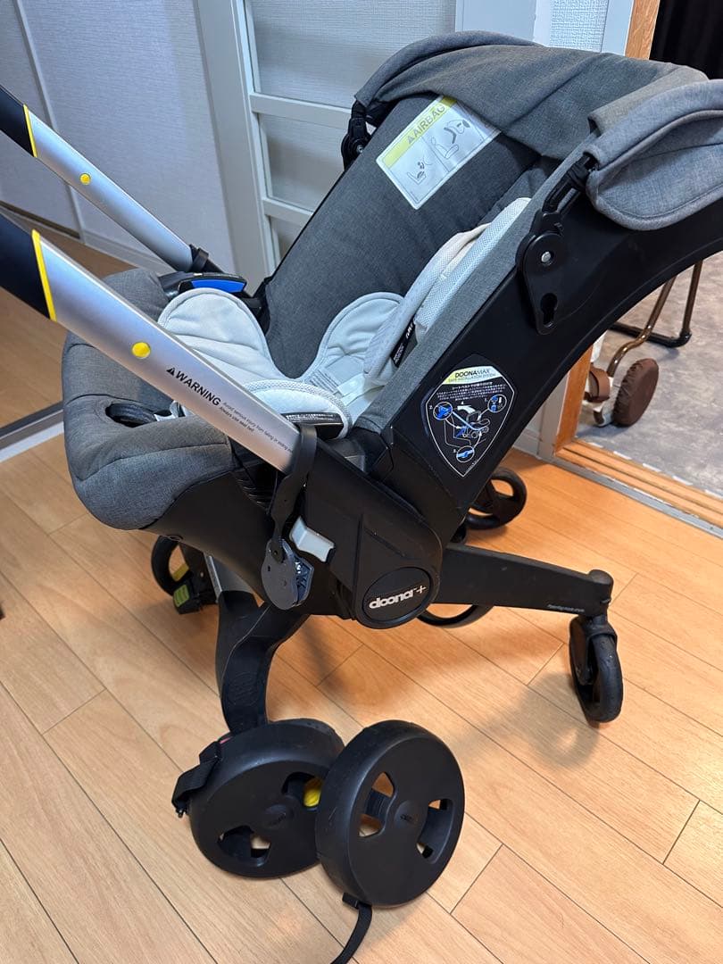 doona グレー ベビーカー　レインカバー、ホイールカバー付き
