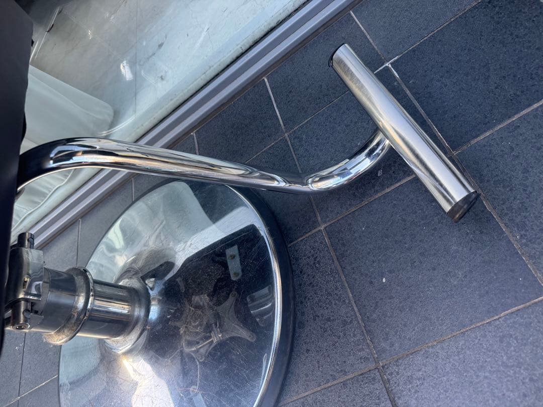 3台在庫あり　美容室　スタイリングチェア　ビューティガレージ スタイリングチェア