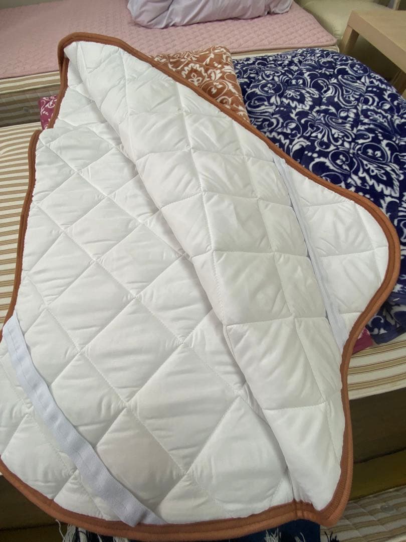 新品♦️西川 高級敷きパッド♦️お洒落なダマスク柄♦️パープルネイビー ダブル♦️送料込