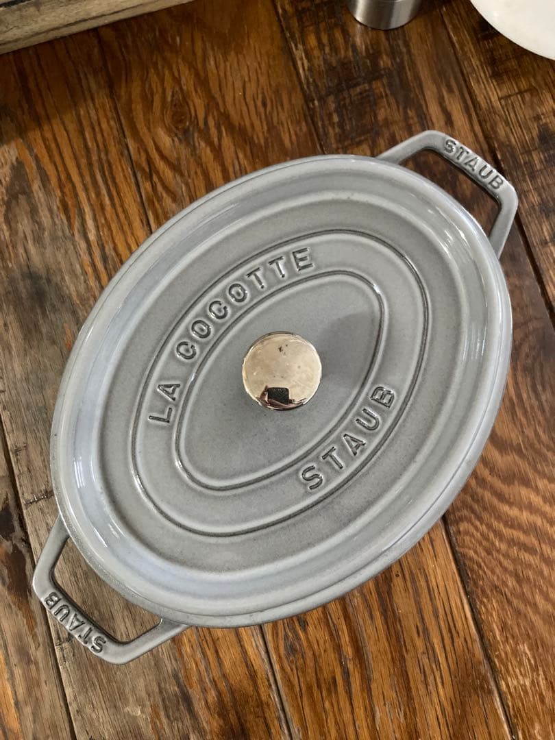 【staubストウブ】IH&ガス対応 27cmオーバル鍋 ※定価40,700円