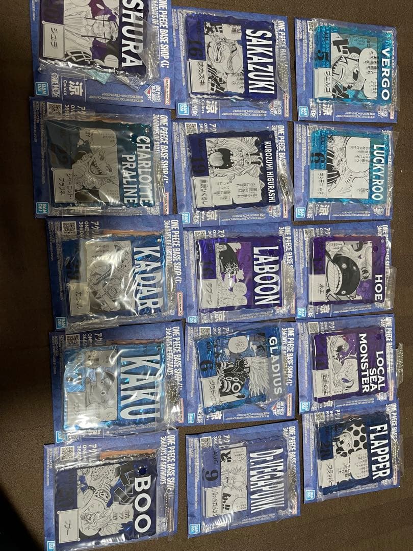 ワンピースベースショップ　アクリルブロックチャームセット