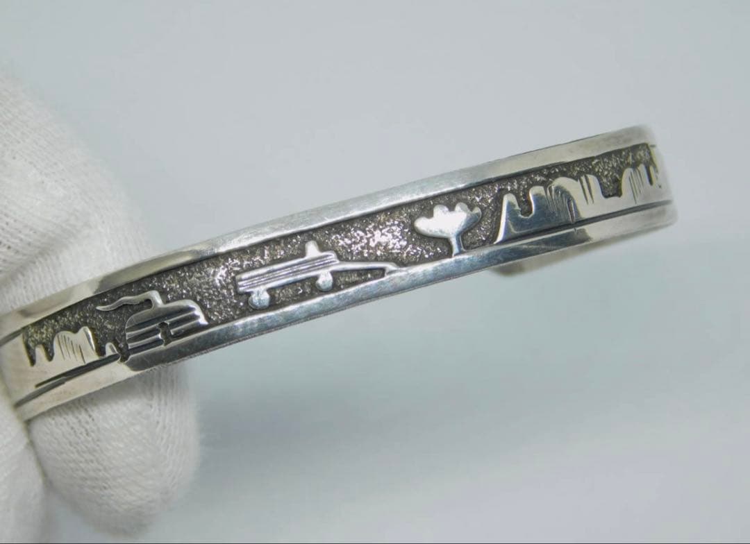 ホピ族　ストーリーテラー　バングル　スターリングシルバー　Hopi