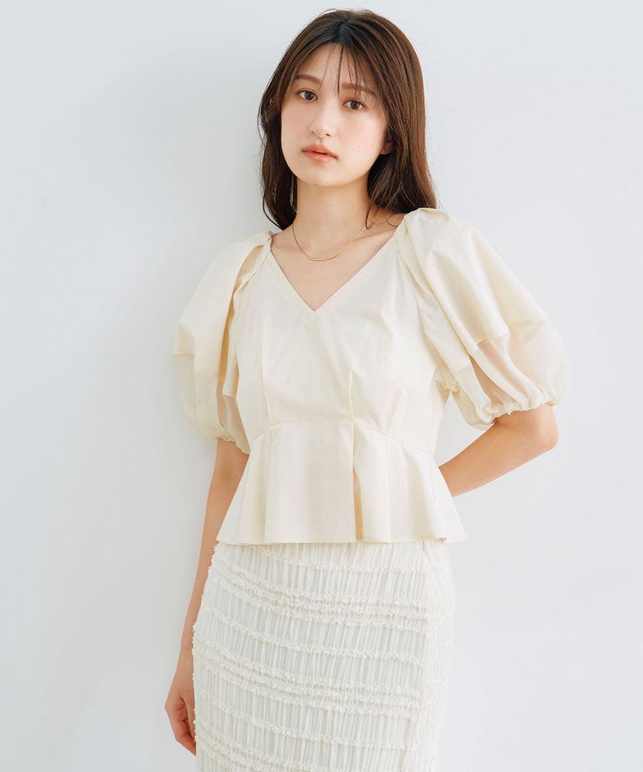 ボリュームスリーブペプラムブラウス