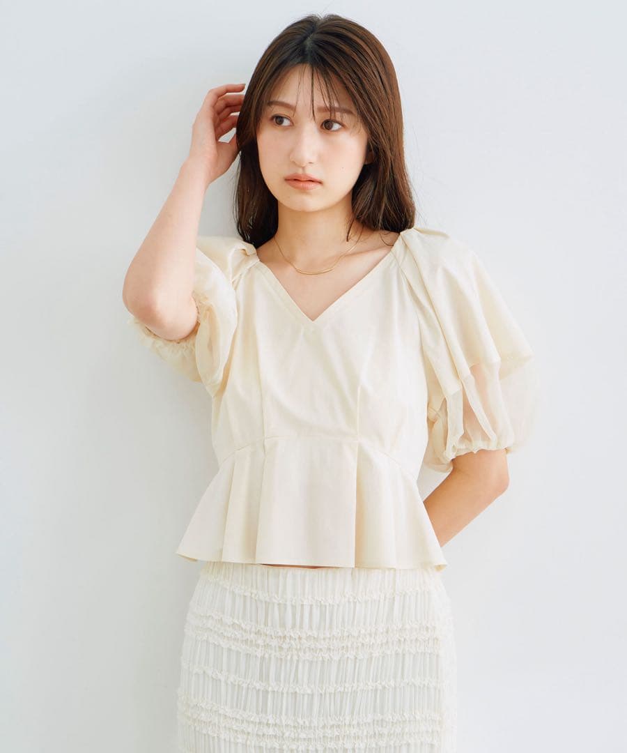 ボリュームスリーブペプラムブラウス