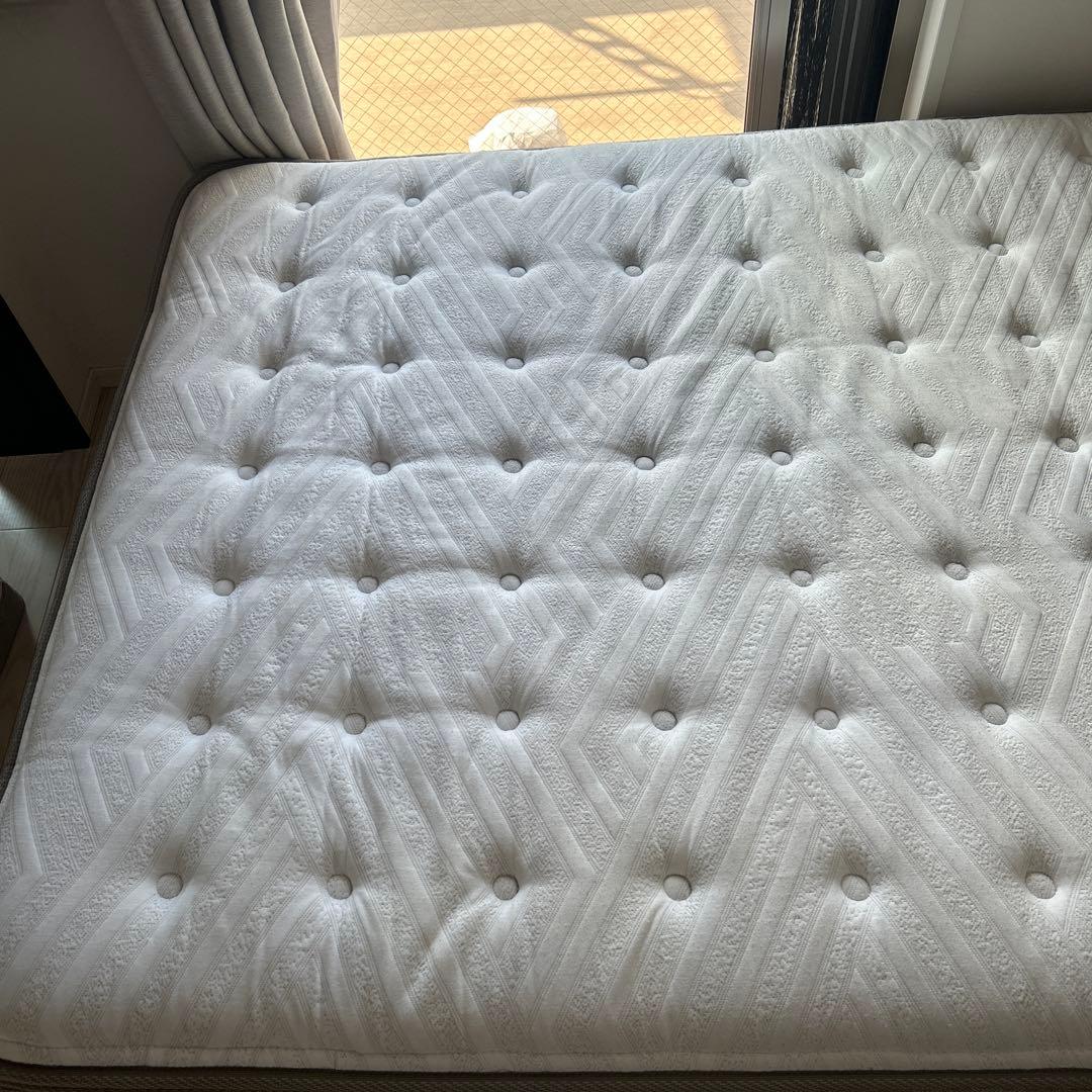 ニトリ　セミダブルマットレス　(Nスリープ　プレミアムP2-02CR VH)