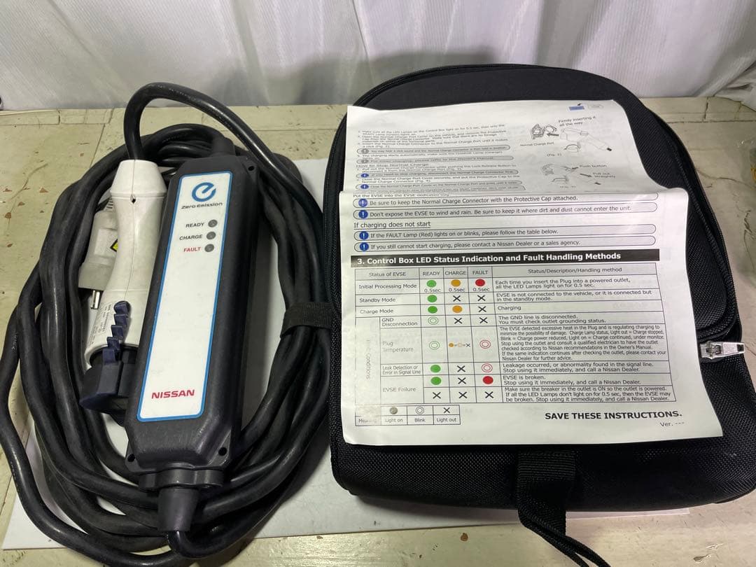 日産　リーフ　充電ケーブル　3NK0A