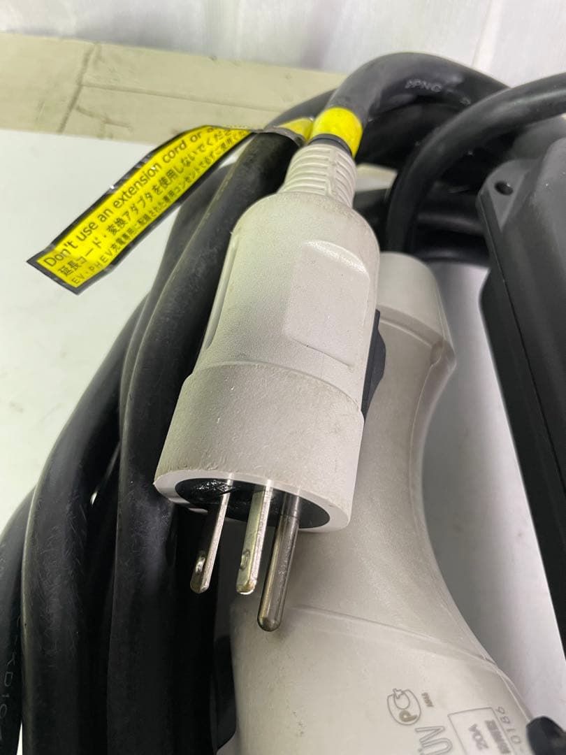 日産　リーフ　充電ケーブル　3NK0A