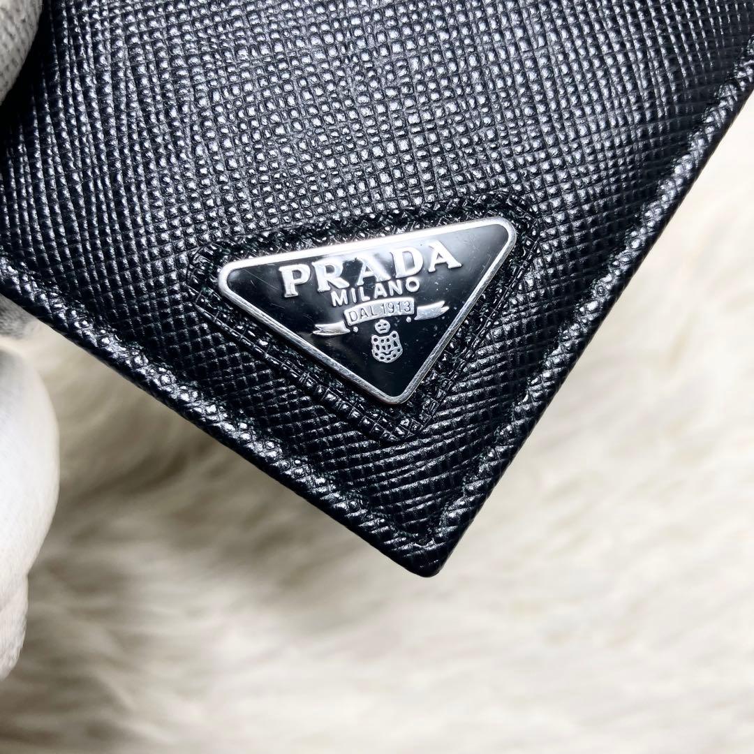 【新品同様】 プラダ マネークリップ サフィアーノ 三角ロゴ IC搭載