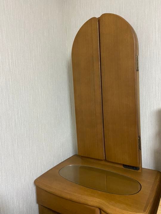 美品 送料込み 三面鏡のドレッサー 化粧台　IDC大塚家具 エレガント