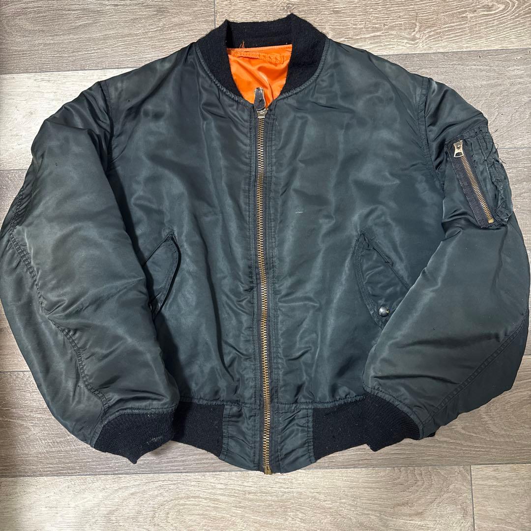 レアモデル　ALPHA 80s ma-1 oliveベースblackモデル