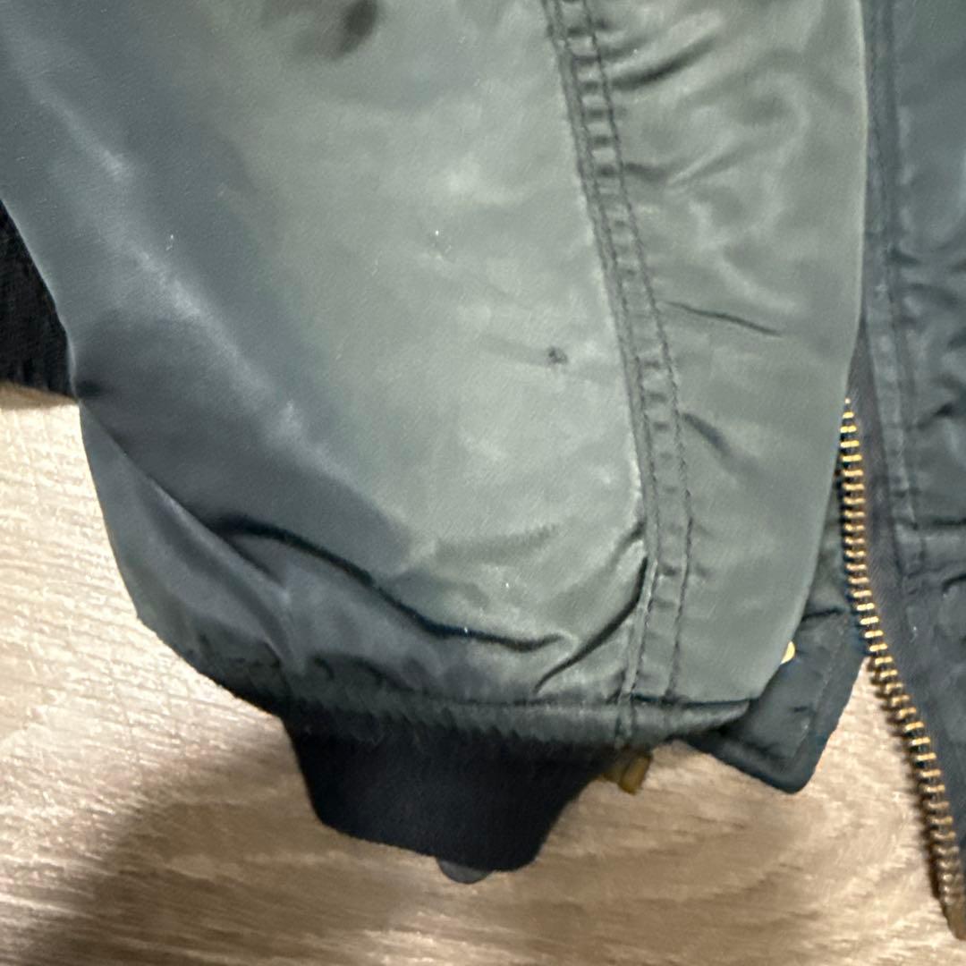 レアモデル　ALPHA 80s ma-1 oliveベースblackモデル