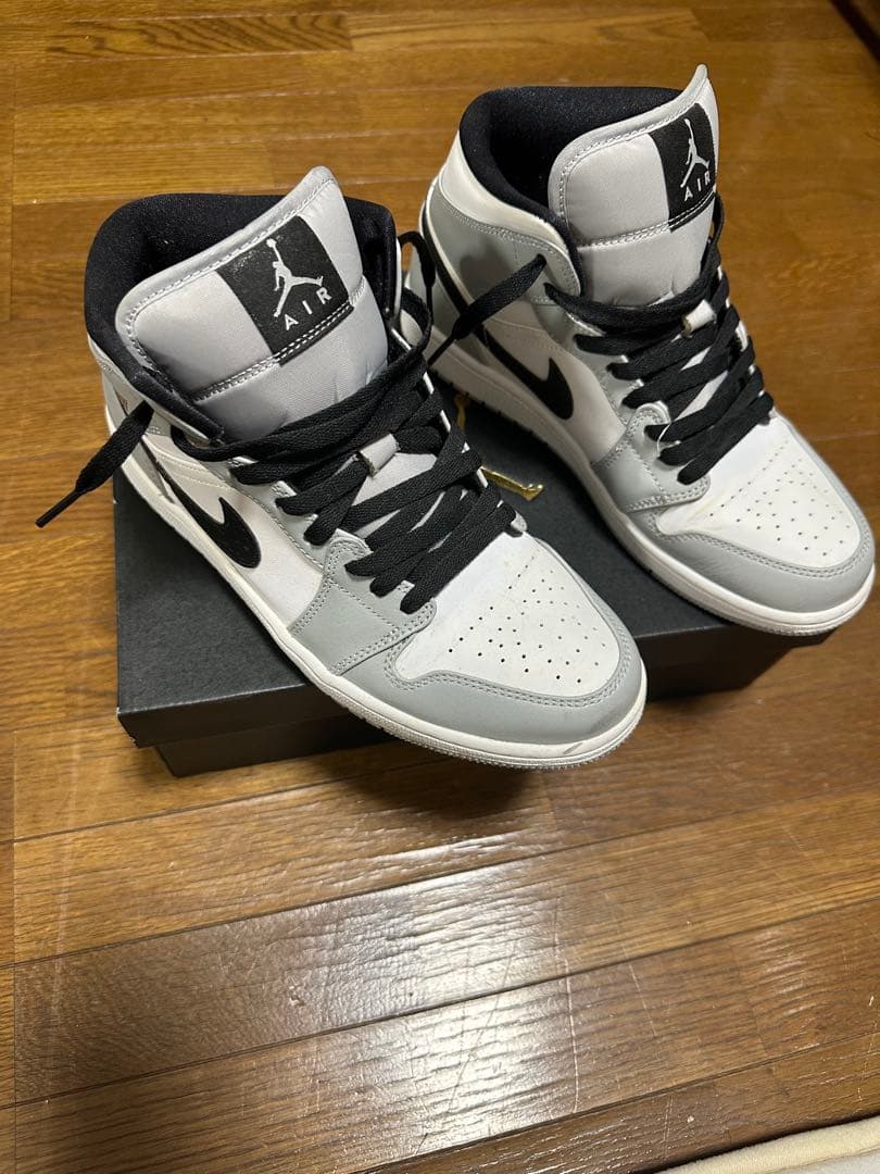 靴 Nike Air Jordan 1 Mid