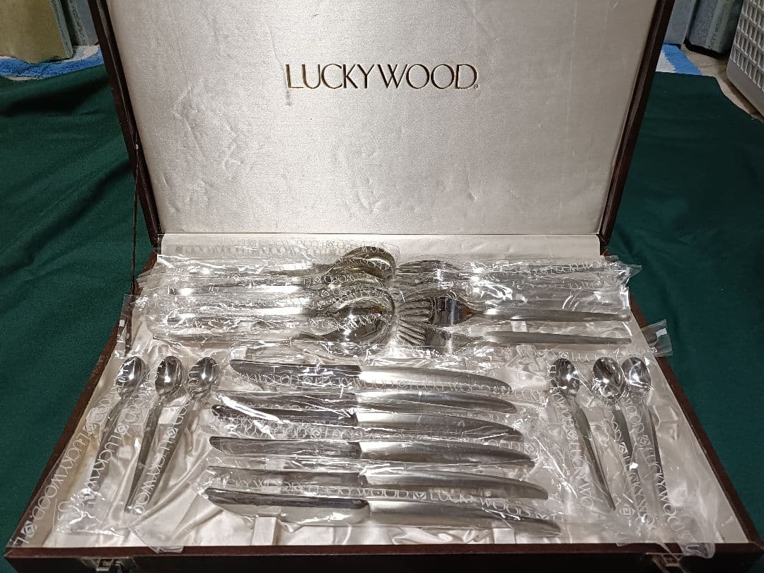 ラッキーウッド 18-12 カトラリー デラックス 24本