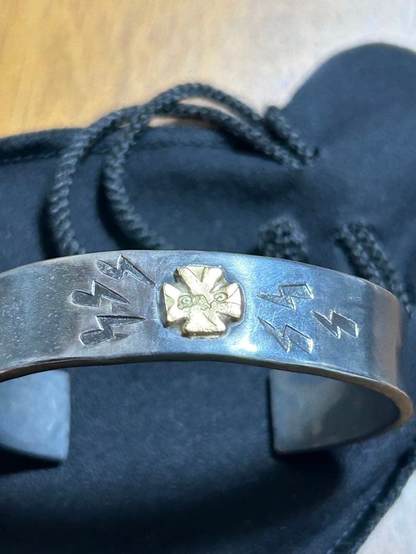 ストップライト　クロスバングル