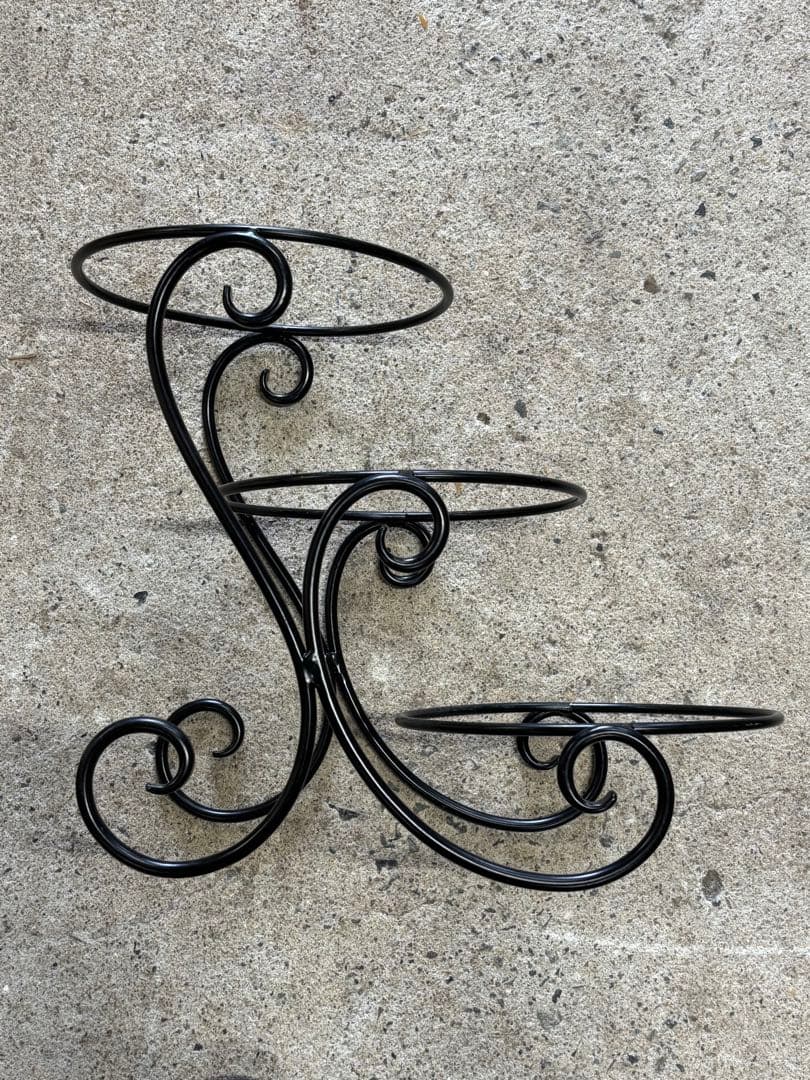 アイアン 3段 スタンド　フルーツスタンド　ディスプレイラック　アンティーク