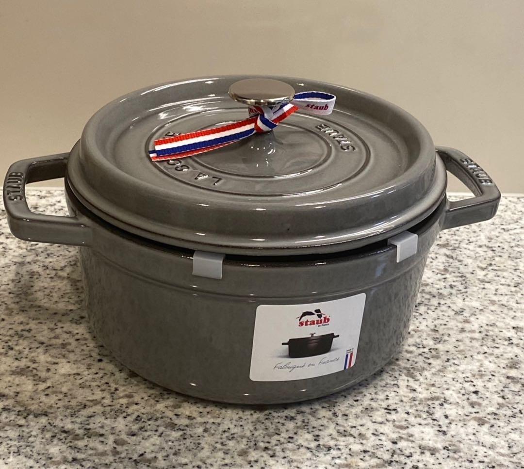【新品】ストウブ staub ピコ・ココット ラウンド 22cm 鍋 キッチン