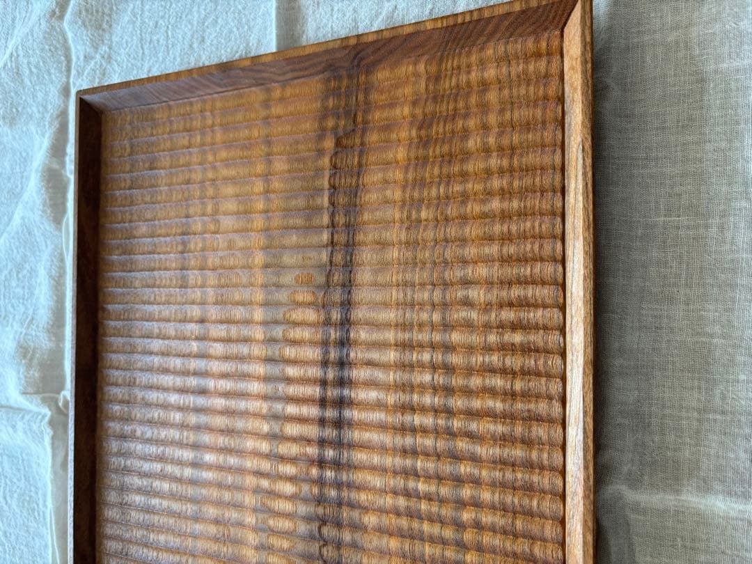 加賀雅之　彫り盆　クルミ