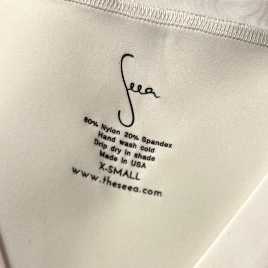 Seea ターコイズのワンピース水着 Vネック