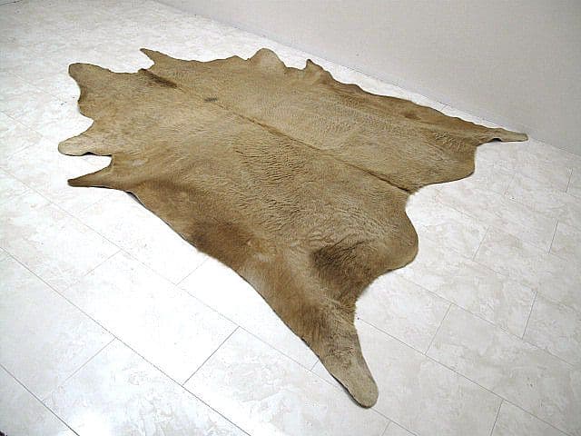 本牛革カウラグ 大判 236×265cm　ハラコラグ　絨毯　敷物　ラグカーペット